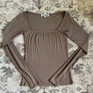 SQUARE NECK LONG SLEEVE Joah Brown Top